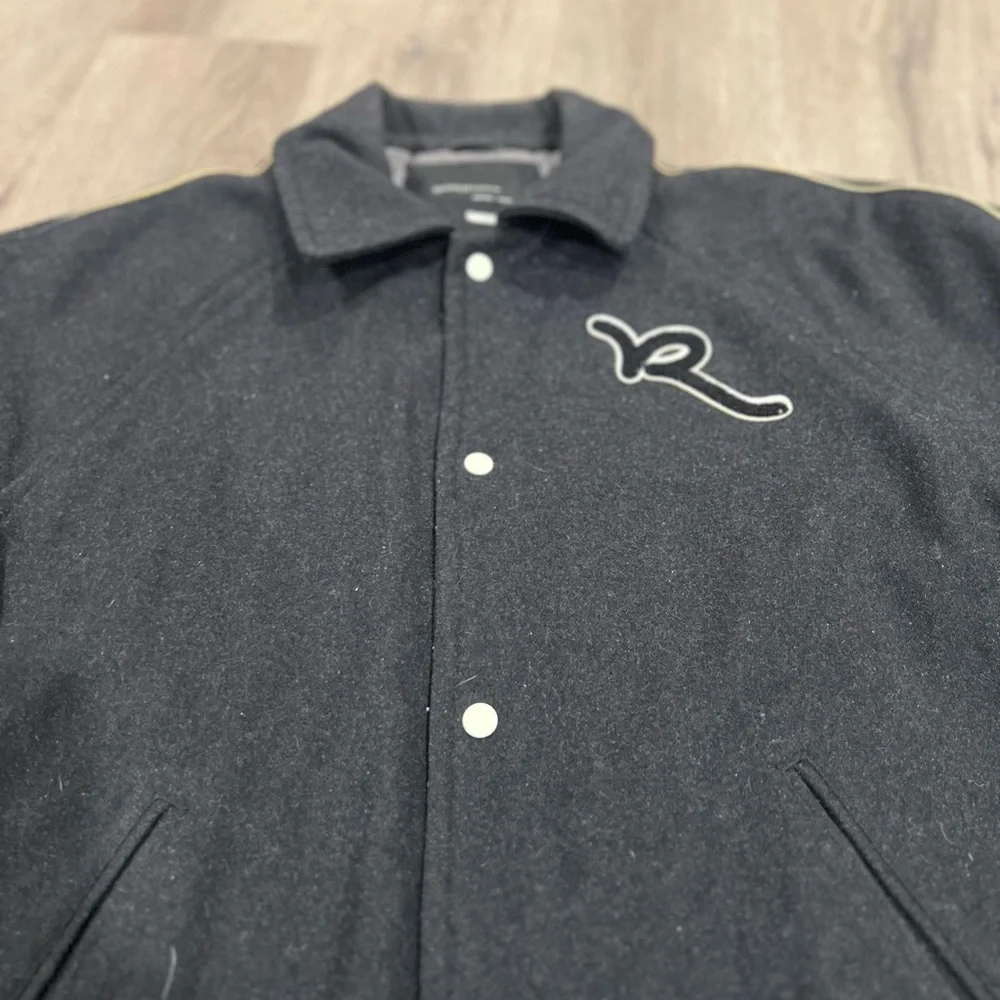 Rocawear euc bin
